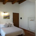 I Tre Poeti Lägenhet Saturnia