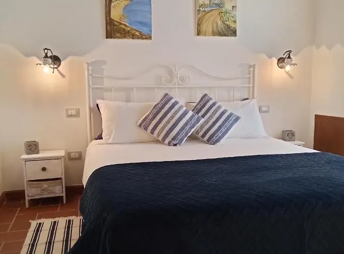 I Tre Poeti Daire Saturnia